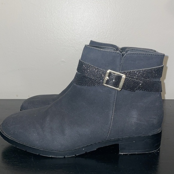 Lands End Ankle Boot.  Size 5 M. - Picture 3 of 10